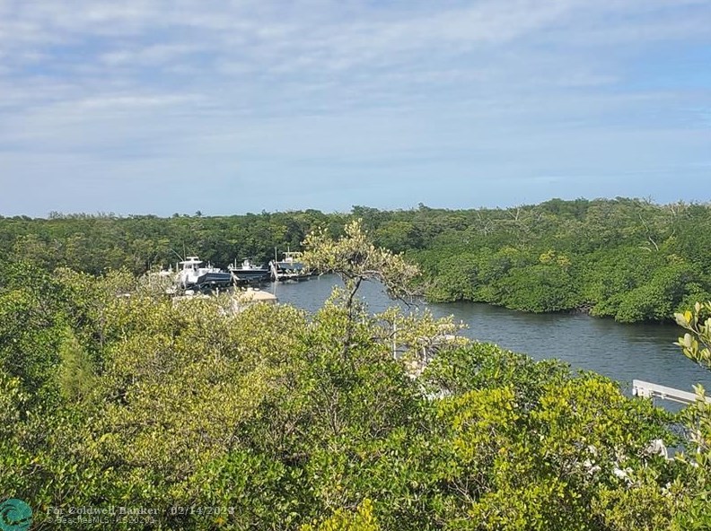 8234 Sanctuary Dr, Hobe Sound FL  33455-3960 exterior