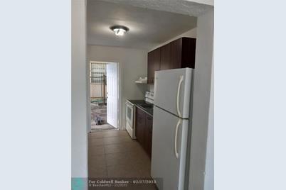 1306 NW 61st St, Miami, FL 33142 - Photo 5