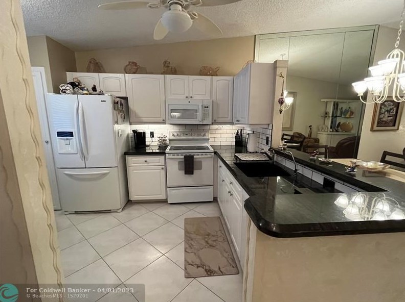 8673 Sunbird Pl, Boca Raton FL 33496-5086 exterior