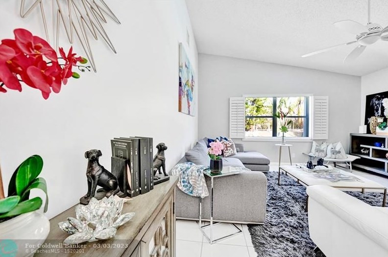 10561 Paso Fino Dr, Lake Worth FL  33449-8009 exterior