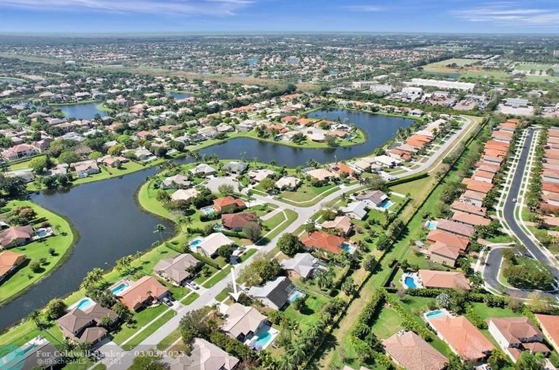 10561 Paso Fino Dr, Lake Worth FL  33449-8009 exterior