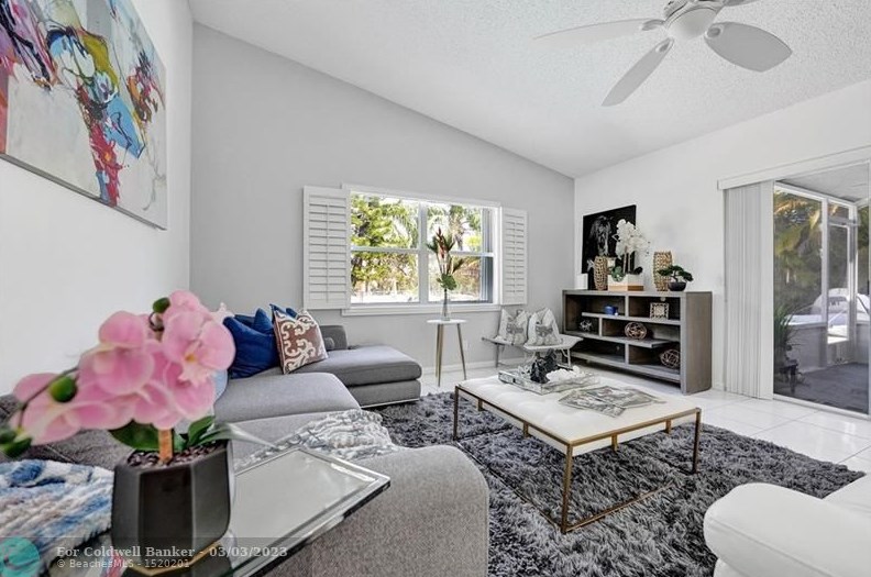 10561 Paso Fino Dr, Lake Worth FL  33449-8009 exterior