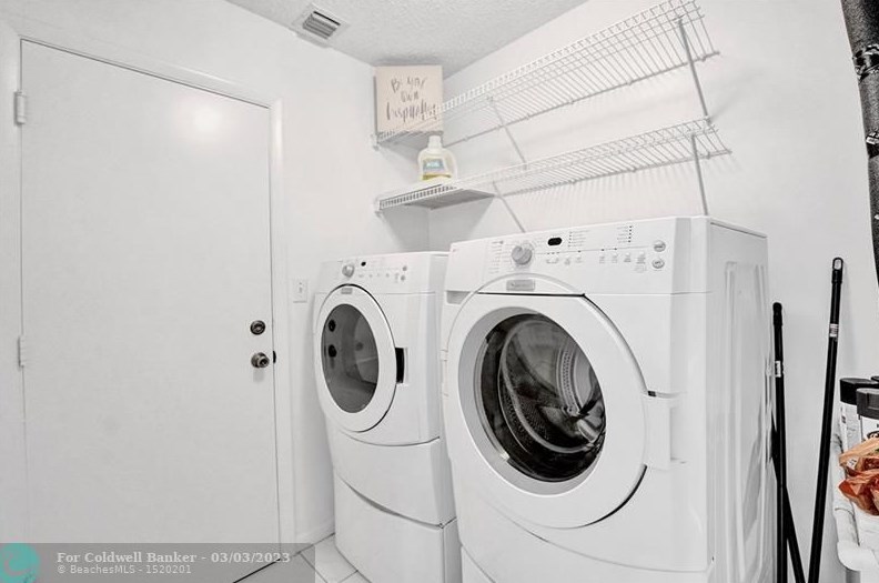 10561 Paso Fino Dr, Lake Worth FL  33449-8009 exterior