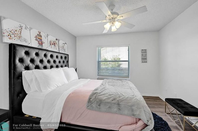 10561 Paso Fino Dr, Lake Worth FL  33449-8009 exterior