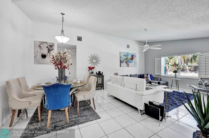 10561 Paso Fino Dr, Lake Worth FL  33449-8009 exterior