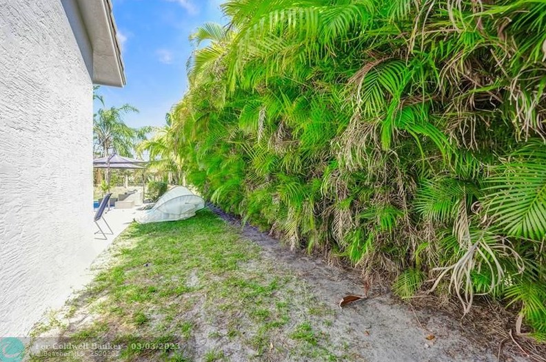 10561 Paso Fino Dr, Lake Worth FL  33449-8009 exterior