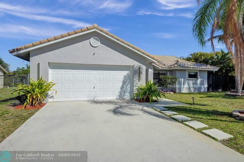 10561 Paso Fino Dr, Lake Worth FL  33449-8009 exterior