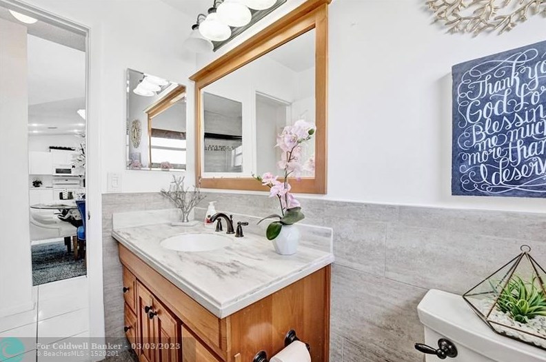 10561 Paso Fino Dr, Lake Worth FL  33449-8009 exterior