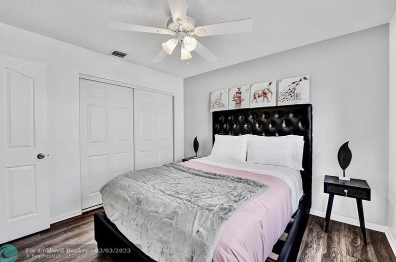 10561 Paso Fino Dr, Lake Worth FL  33449-8009 exterior