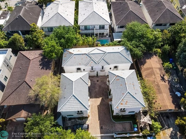 3061 Hibiscus St, Miami FL  33133-4340 exterior