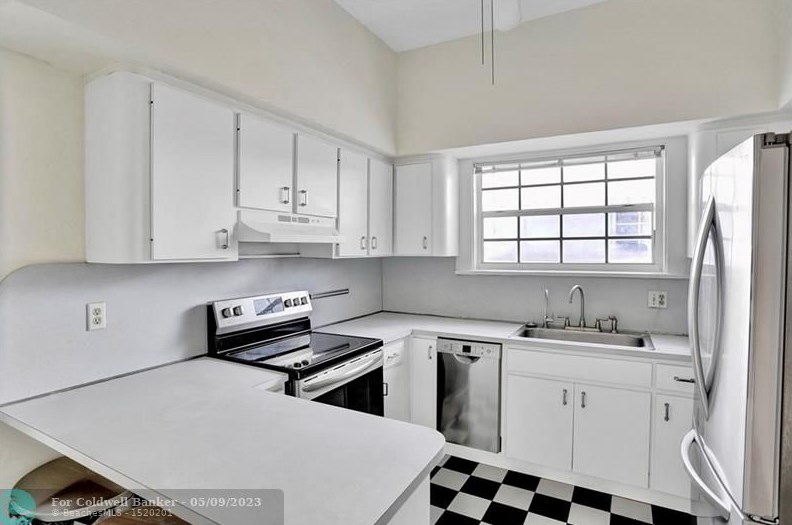524 47th St, Miami FL  33127-2453 exterior