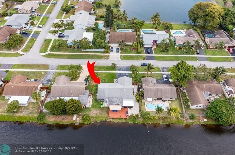 9648 Richmond Cir, Boca Raton FL  33434-2329 exterior