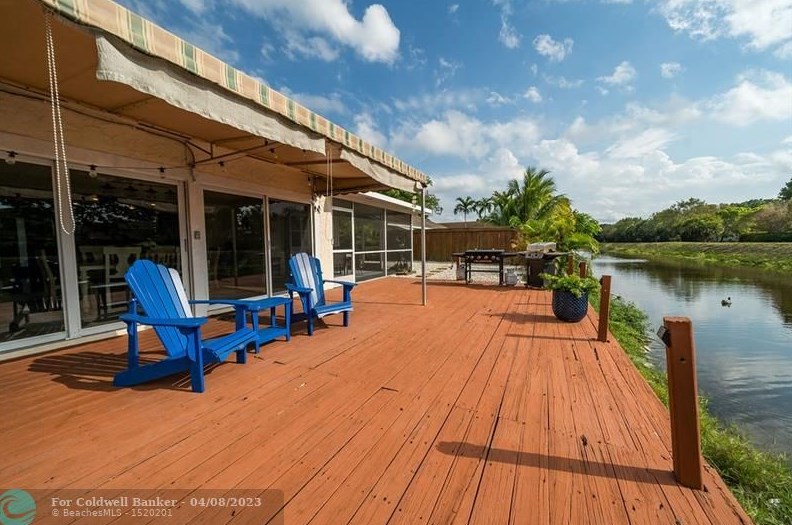 9648 Richmond Cir, Boca Raton FL  33434-2329 exterior