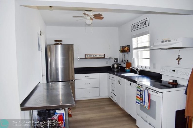 9339 Southampton Pl, Boca Raton FL  33434-2858 exterior