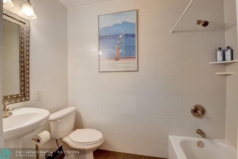 9339 Southampton Pl, Boca Raton FL  33434-2858 exterior