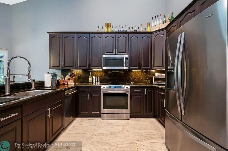 6148 Vista Linda Ln, Boca Raton FL  33433-8225 exterior