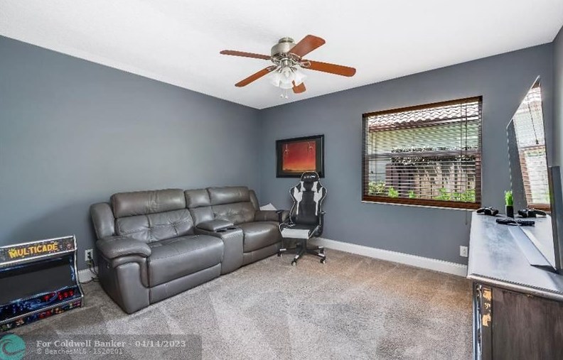 6148 Vista Linda Ln, Boca Raton FL  33433-8225 exterior