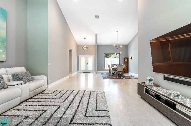 6148 Vista Linda Ln, Boca Raton FL  33433-8225 exterior