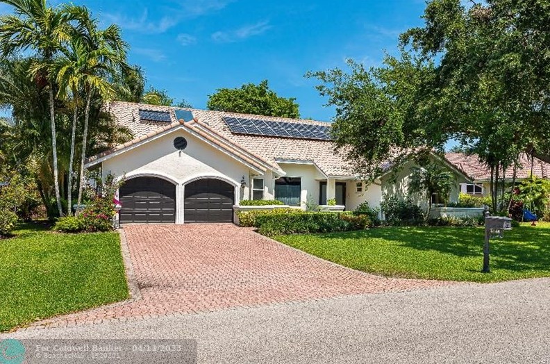 6148 Vista Linda Ln, Boca Raton FL  33433-8225 exterior