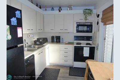 4401 NW 41 Street, Unit #404, Lauderdale Lakes, FL 33319 - Photo 3