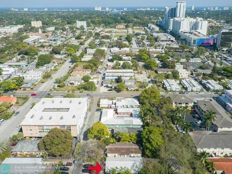 2023 Taylor St, Hollywood FL  33020-4514 exterior