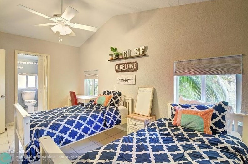 1516 Plunkett St, Hollywood FL 33020-5765 exterior