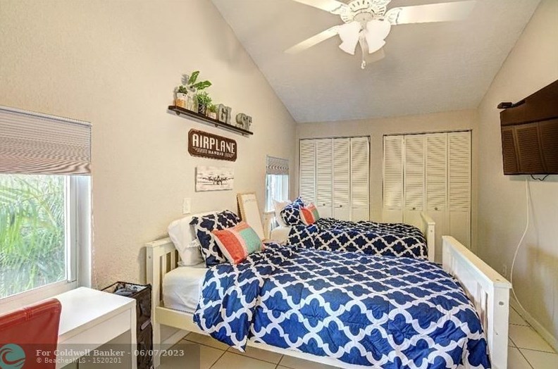 1516 Plunkett St, Hollywood FL 33020-5765 exterior