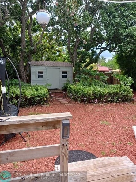 1516 Plunkett St, Hollywood FL 33020-5765 exterior