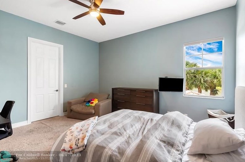 11684 69th Pl, Pompano Beach FL 33073-1919 exterior
