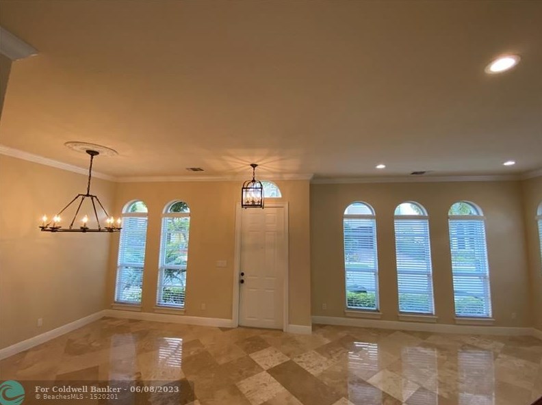 105 Via Floresta Dr, Boca Raton FL  33487-1582 exterior