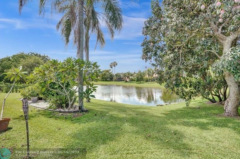 10066 Camelback Ln, Boca Raton FL  33498-4713 exterior