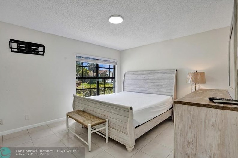 10066 Camelback Ln, Boca Raton FL  33498-4713 exterior