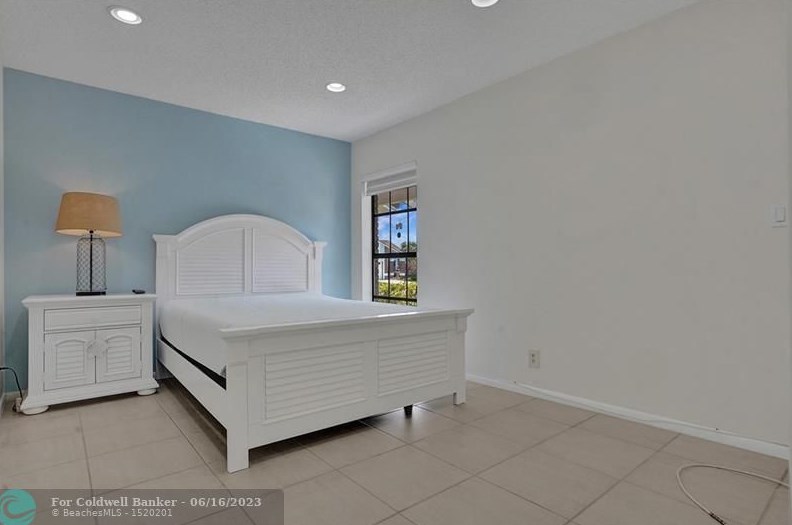 10066 Camelback Ln, Boca Raton FL  33498-4713 exterior