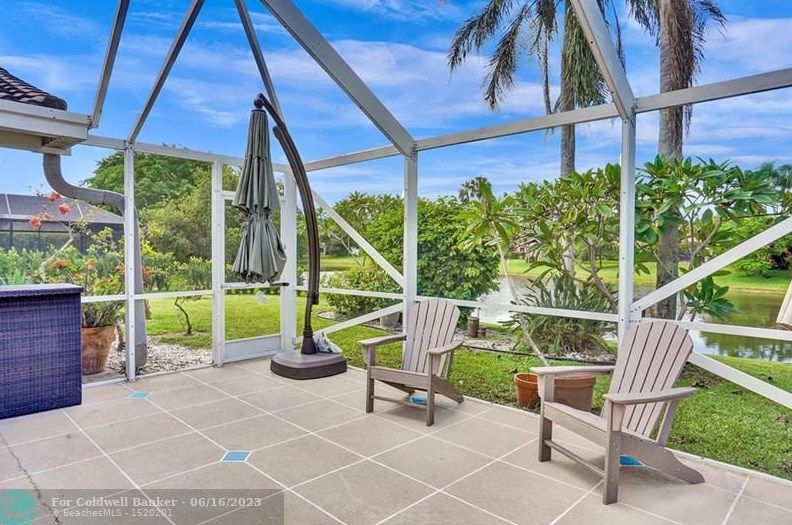 10066 Camelback Ln, Boca Raton FL  33498-4713 exterior