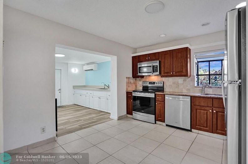 10066 Camelback Ln, Boca Raton FL  33498-4713 exterior