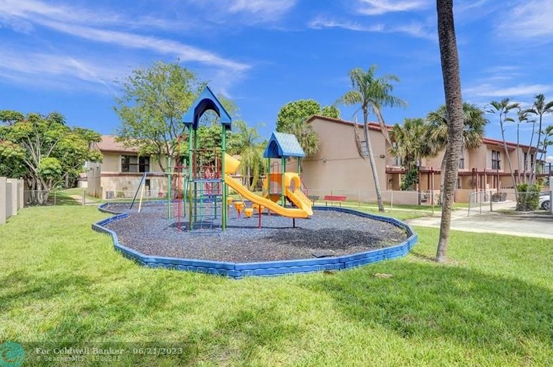 4924 Sheridan St, Hollywood FL  33021-2824 exterior