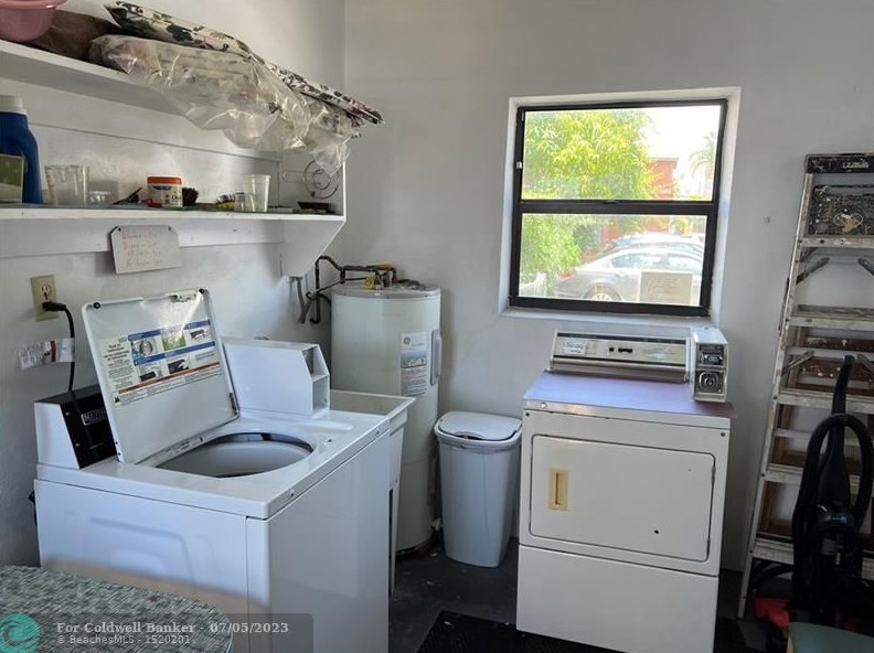 1833 Monroe St, Hollywood FL  33020-5117 exterior