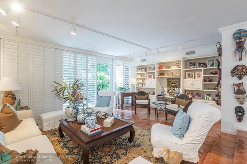 4855 71 Pl, Miami FL 33155-5636 exterior