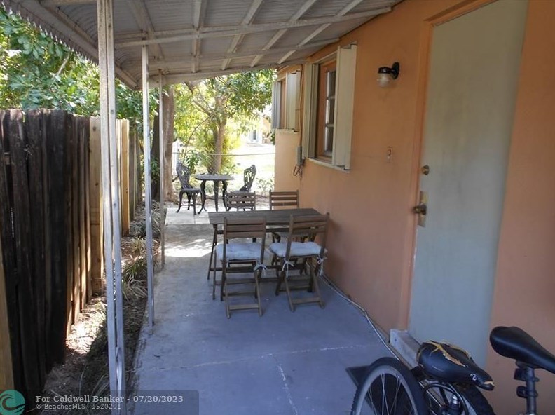 2640 Pierce St, Hollywood FL  33020-3838 exterior