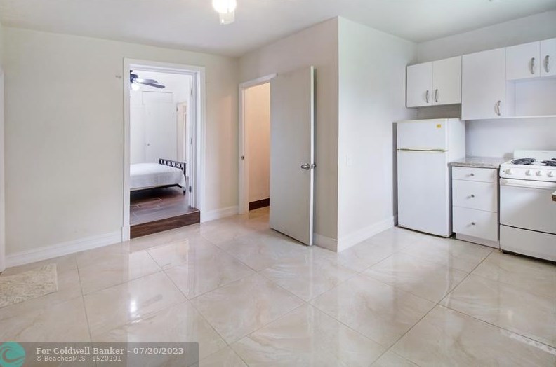 7251 Arthur St, Hollywood FL 33024-5418 exterior