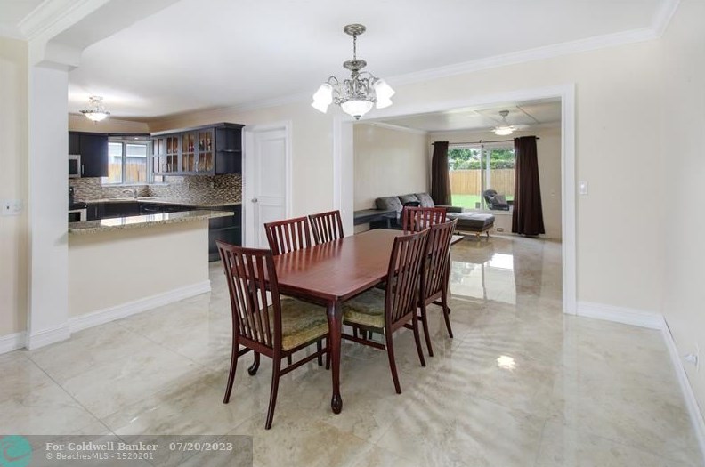 7251 Arthur St, Hollywood FL 33024-5418 exterior