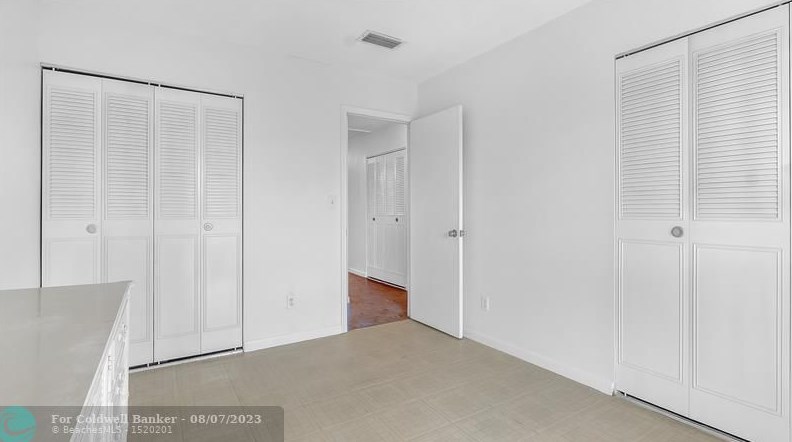 4944 Sheridan St, Hollywood FL 33026-1422 exterior