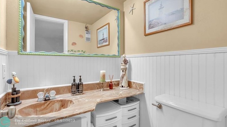 4944 Sheridan St, Hollywood FL 33026-1422 exterior