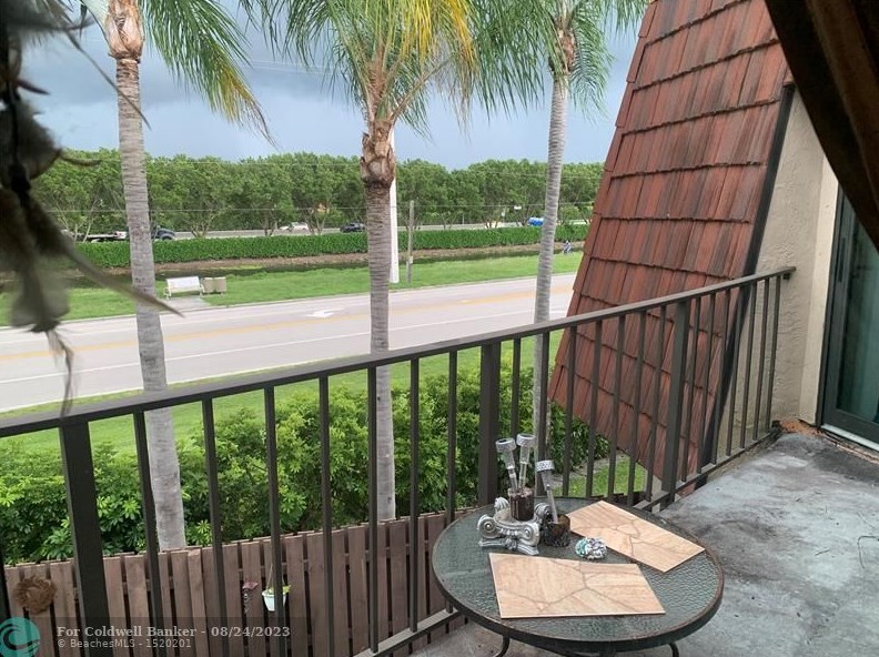 8574 Boca Rio Dr, Boca Raton FL  33433-8318 exterior