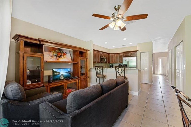 2600 83 Ave, Hollywood FL 33025-7413 exterior