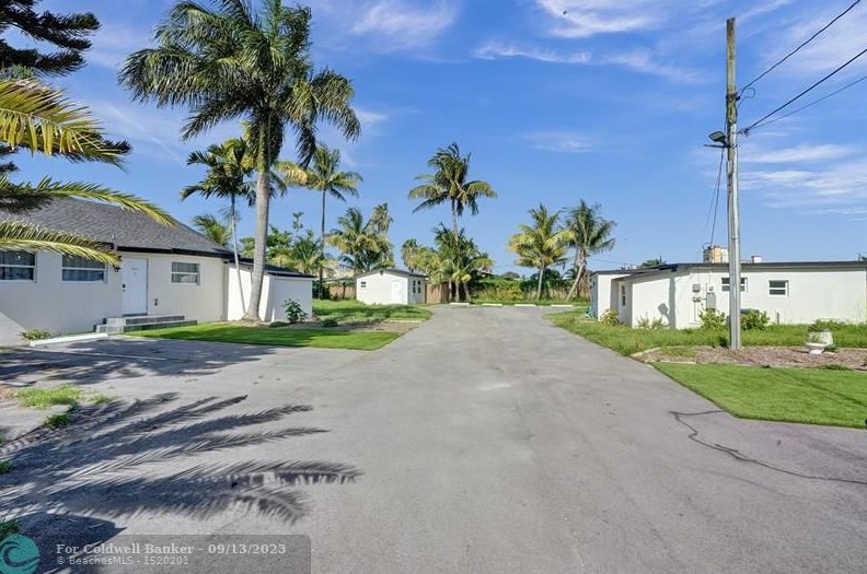 8047 1st Pl, Miami FL  33150-3027 exterior
