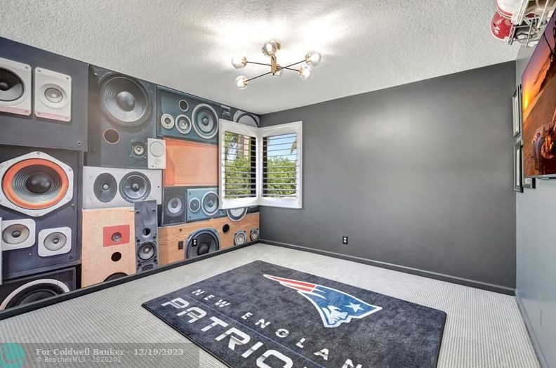 6945 Cobia Cir, Boynton Beach FL  33437-3640 exterior