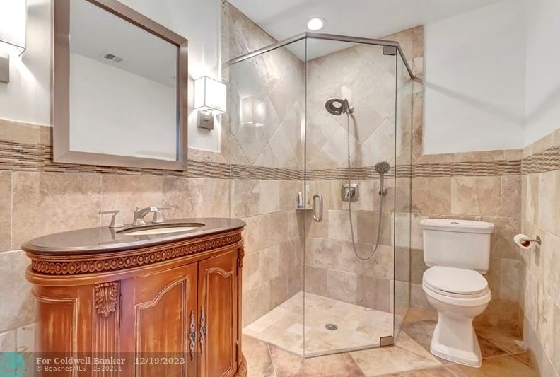 6945 Cobia Cir, Boynton Beach FL  33437-3640 exterior