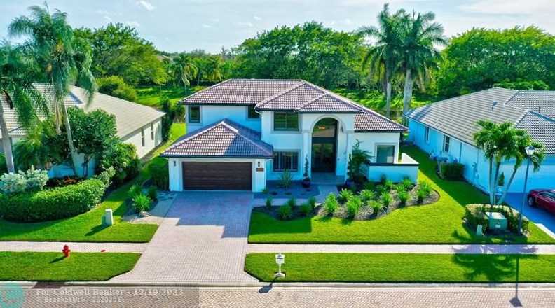 6945 Cobia Cir, Boynton Beach FL  33437-3640 exterior