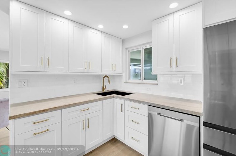 943 4th St, Boca Raton FL  33432-4201 exterior